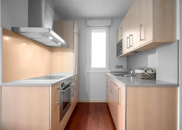 Atico Centro 3, Ac, Luz Y Comodidad Daire